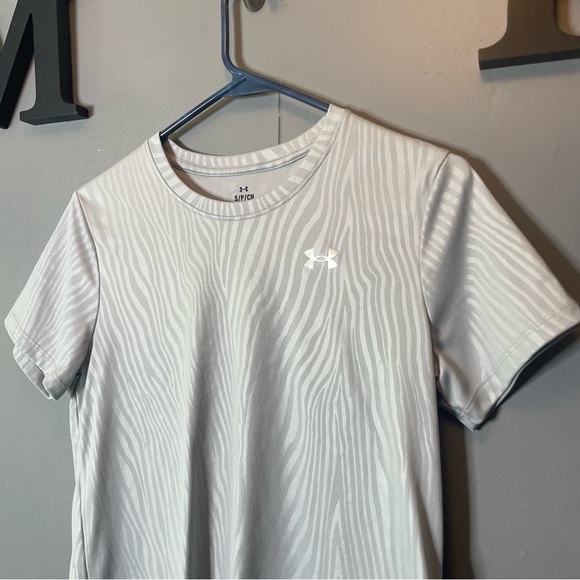 Under Armour Gray grain pattern short sleeve T-Shirt size small - Picture 2 of 7